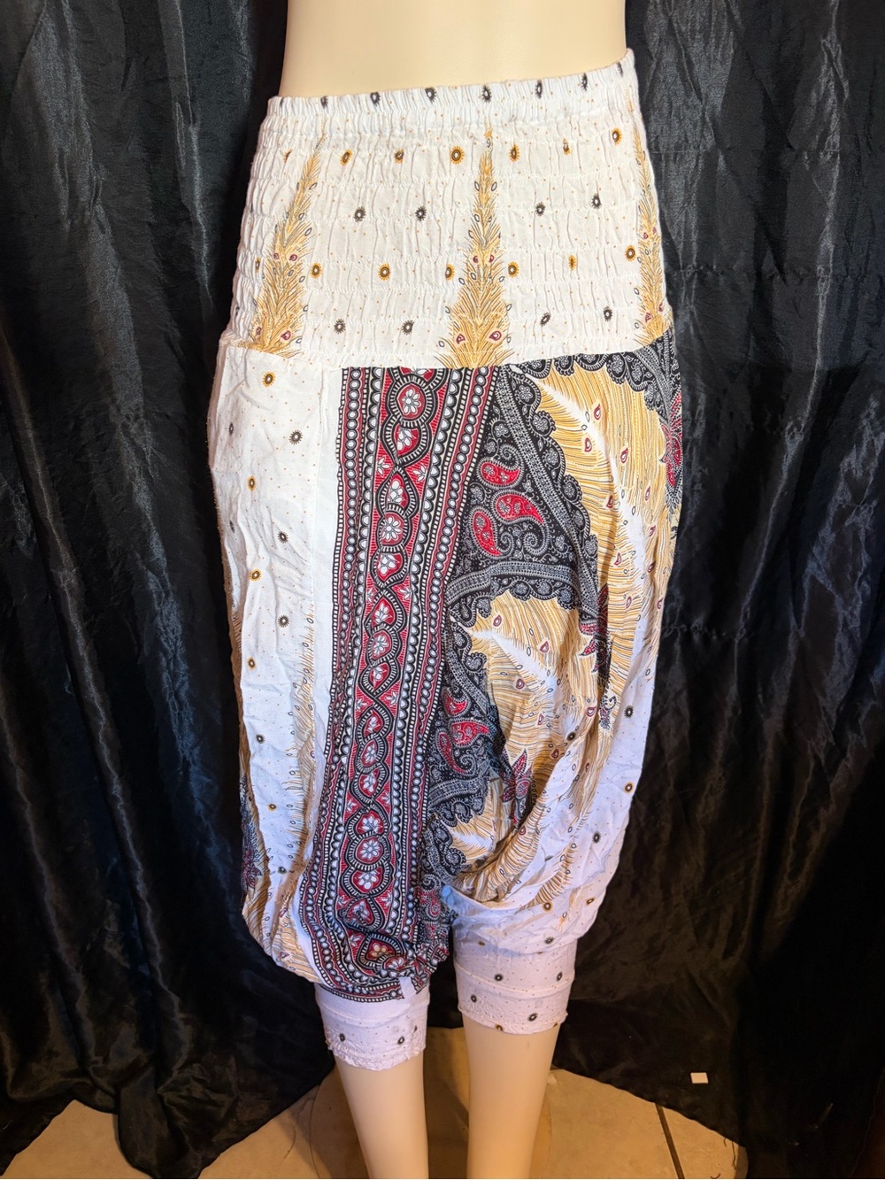 White Paisley-Print Cropped Harem Pants with Elastic Waist